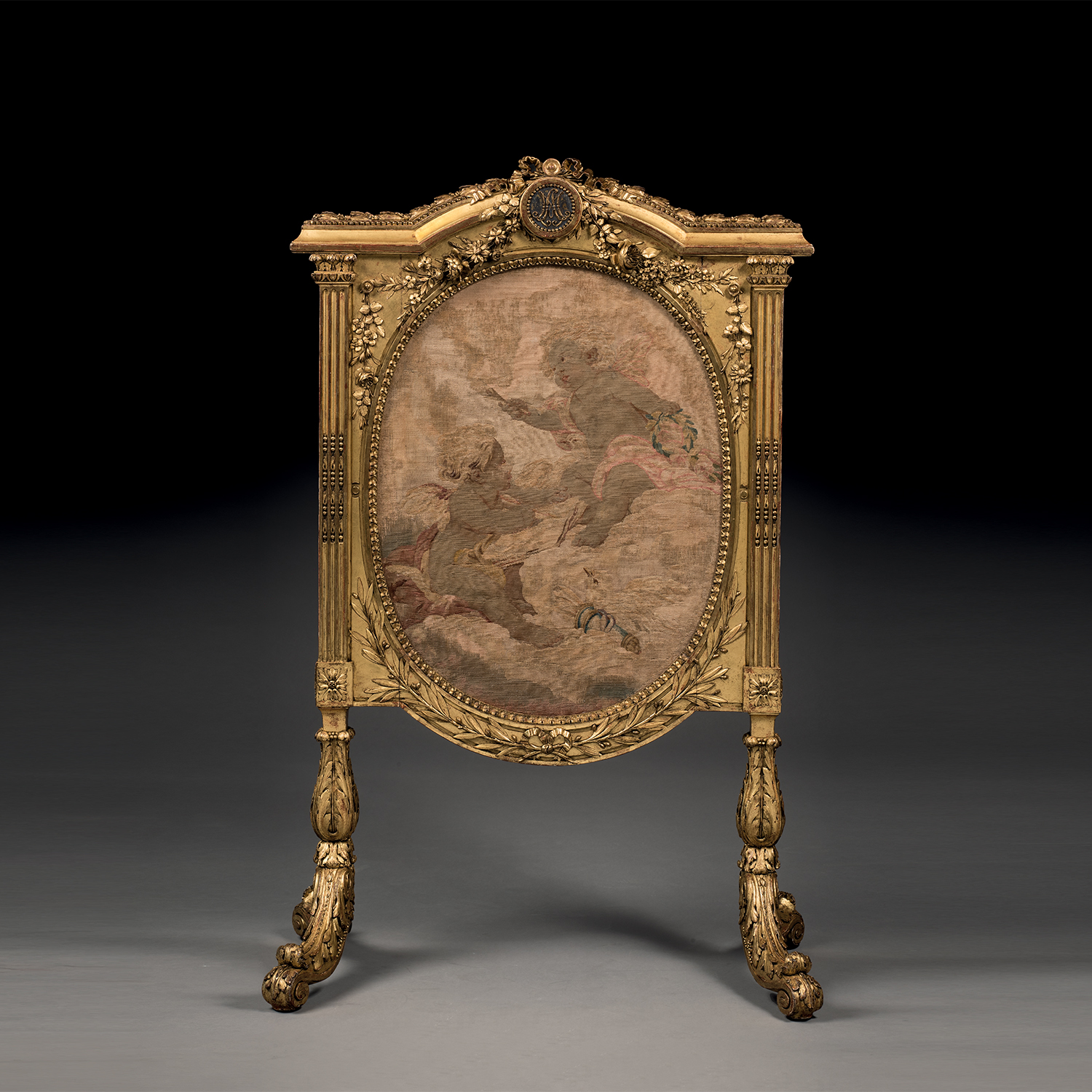 Parafuoco in legno dorato con iniziali LL ( Luigi XVI ) e MA ( Maria Antonietta )